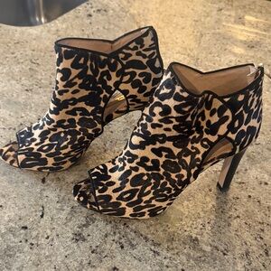 Louise et Cie (like new)Leopard Print Peep Toe Ankle Boots